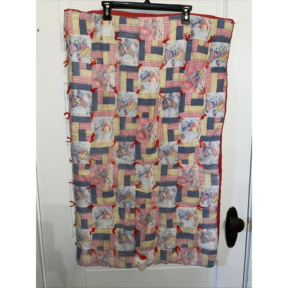 Vintage Handmade Child's Size Quilt Bedspread Red Holly‎ Hobby Styled Print